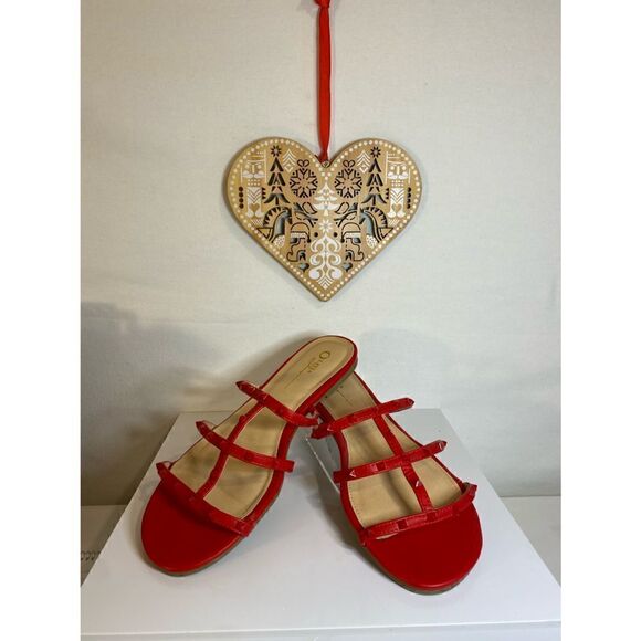 NWOB Olivia Ferguson RockStud Sandals - Picture 3 of 4